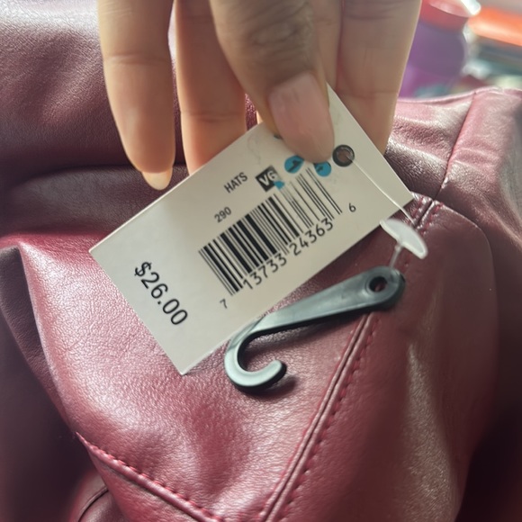 Burgundy faux leather bucket hat - Picture 6 of 6